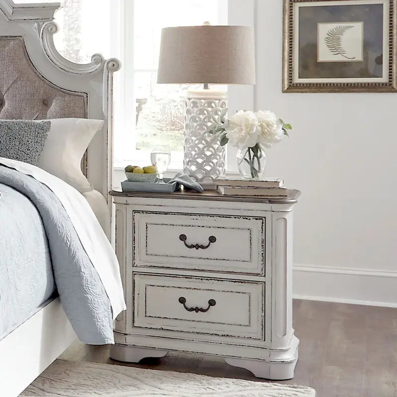 2-Drawer Oak Nightstand – Antique White / Weathered Bisque